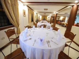 La Roca Veranda Suites & Restaurant Legazpi Buitenkant foto